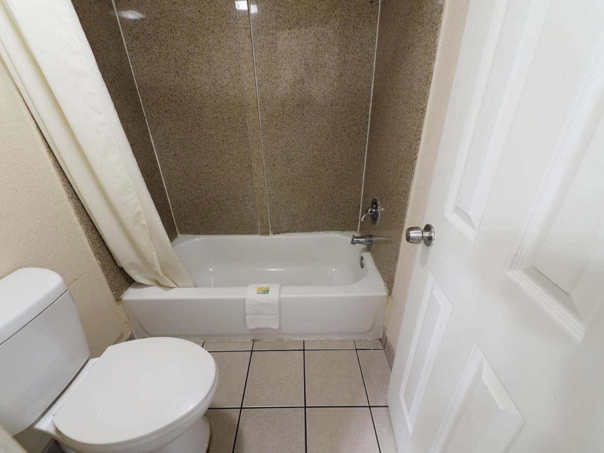 Budget Lodge Churchland Chesapeake Esterno foto